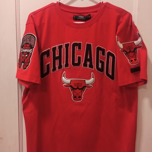 Pro Chicago bulls pullover short sleeve  t-shirt. Size medium - Picture 3 of 13